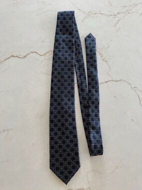 Classic Navy Geometric Men's Tie - Blue Pattern Donald Trump
